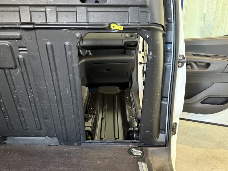 PEUGEOT PARTNER 1.6 BLUEHDI 100CH ASPHALT (STANDARD 650KG) - Apple CarPlay - Caméra de recul