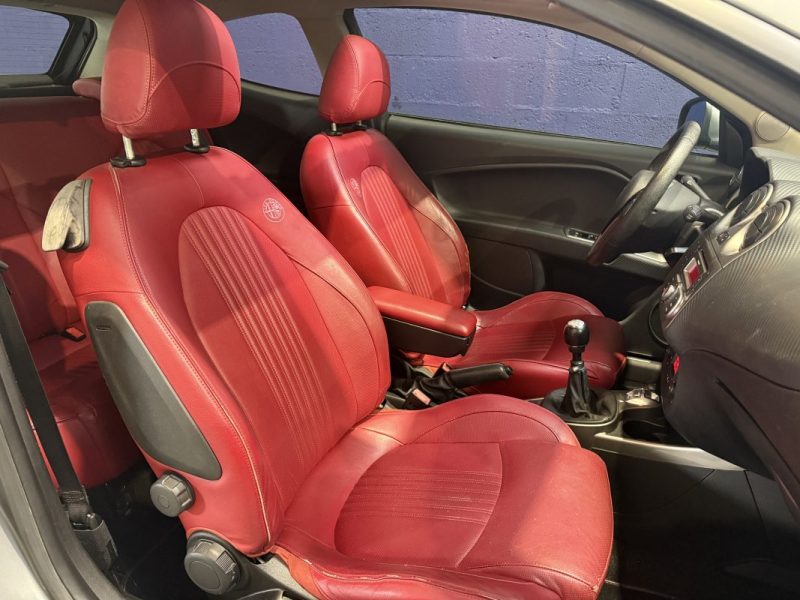 ALFA ROMEO MITO 1.4Ii 16v TURBO TJET 155ch SELECTIVE / Toit ouvrant / Distribution OK