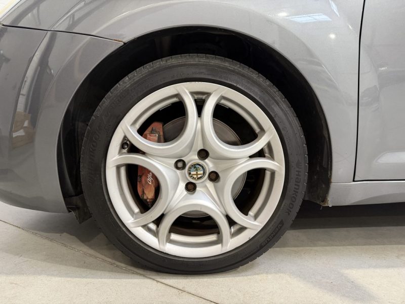 ALFA ROMEO MITO 1.4Ii 16v TURBO TJET 155ch SELECTIVE / Toit ouvrant / Distribution OK