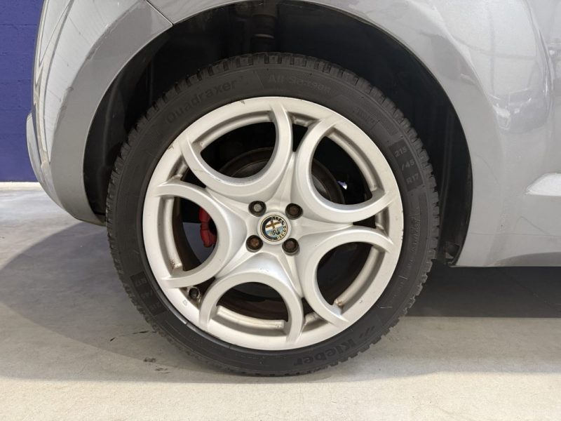 ALFA ROMEO MITO 1.4Ii 16v TURBO TJET 155ch SELECTIVE / Toit ouvrant / Distribution OK