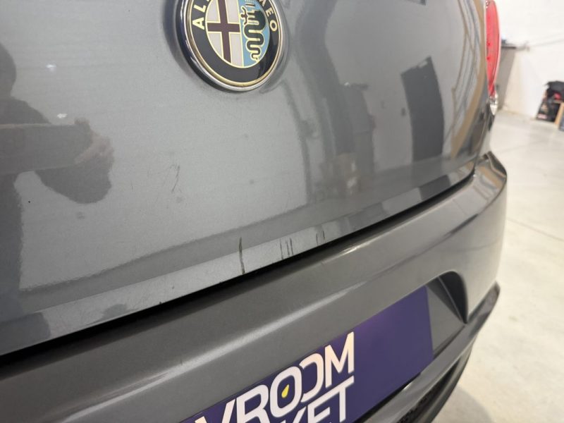 ALFA ROMEO MITO 1.4i 16v TURBO TJET 155ch SELECTIVE / Toit ouvrant / Distribution OK