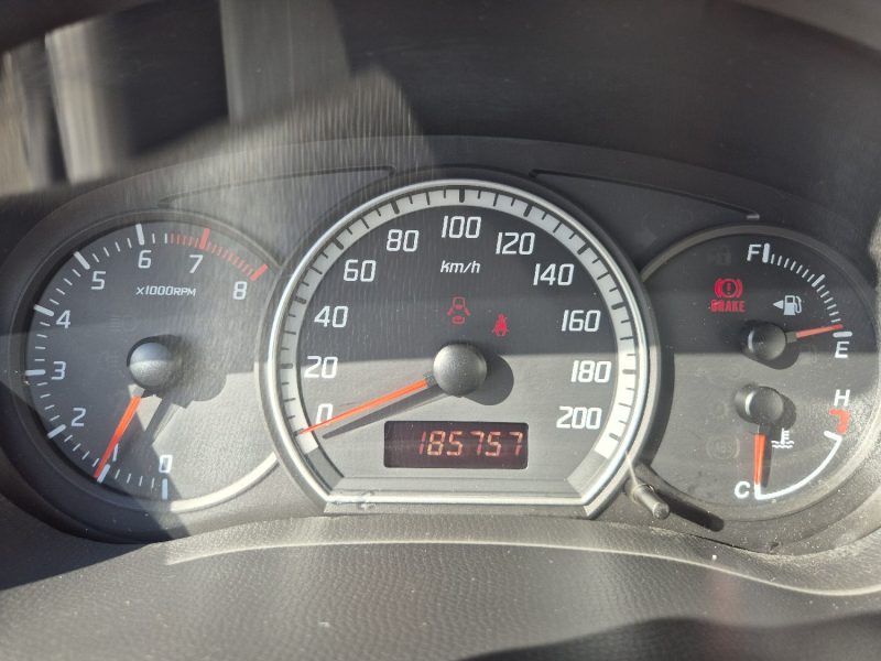 SUZUKI SWIFT 1.3 i 92ch 