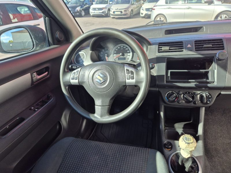 SUZUKI SWIFT 1.3 i 92ch 