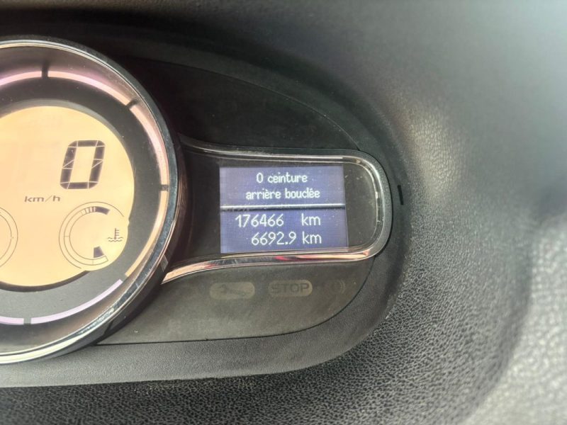 RENAULT MEGANE 1.5 DCI 110CH 🚗 Suivi complet ✅ Kit distribution  ✅ Garantie 6 mois 