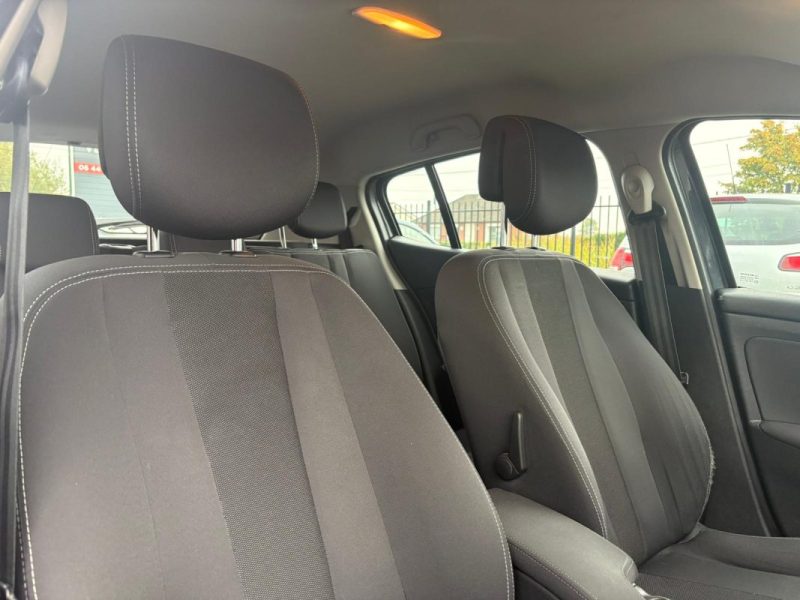 RENAULT MEGANE 1.5 DCI 110CH 🚗 Suivi complet ✅ Kit distribution  ✅ Garantie 6 mois 