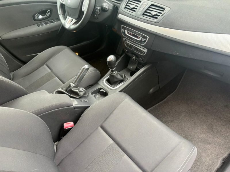 RENAULT MEGANE 1.5 DCI 110CH 🚗 Suivi complet ✅ Kit distribution  ✅ Garantie 6 mois 