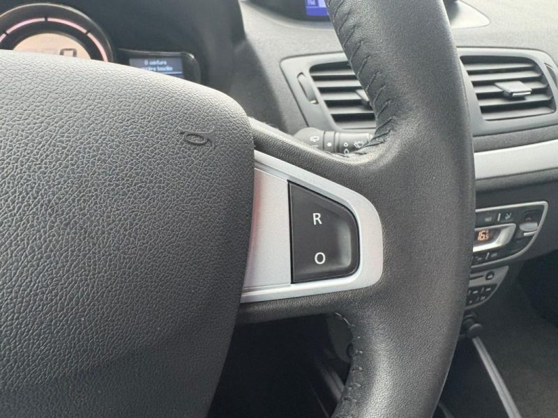 RENAULT MEGANE 1.5 DCI 110CH 🚗 Suivi complet ✅ Kit distribution  ✅ Garantie 6 mois 