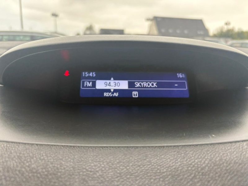 RENAULT MEGANE 1.5 DCI 110CH 🚗 Suivi complet ✅ Kit distribution  ✅ Garantie 6 mois 