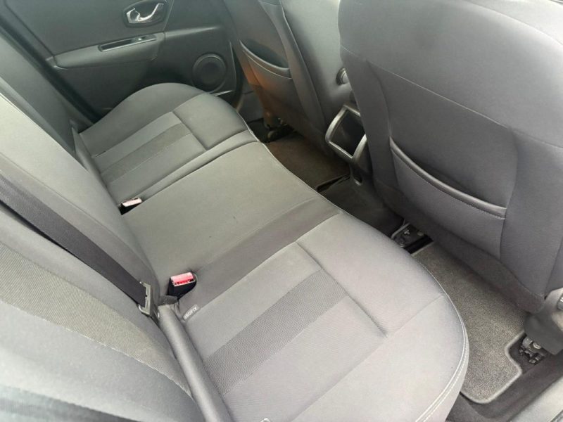 RENAULT MEGANE 1.5 DCI 110CH 🚗 Suivi complet ✅ Kit distribution  ✅ Garantie 6 mois 