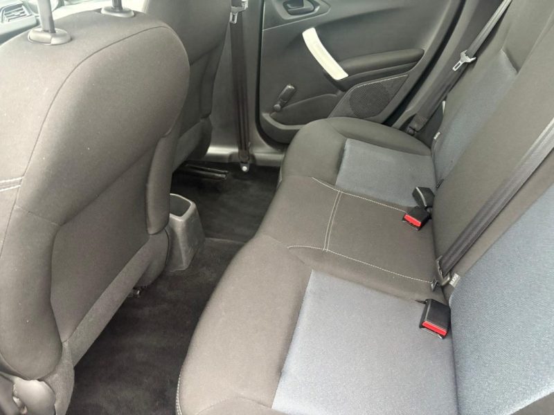 PEUGEOT 208 1.2🚗 68CH  - Première main ✅ - Kit distribution ✅ - Suivi complet ✅