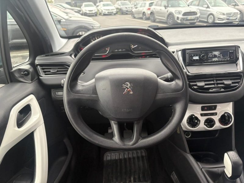 PEUGEOT 208 1.2🚗 68CH  - Première main ✅ - Kit distribution ✅ - Suivi complet ✅