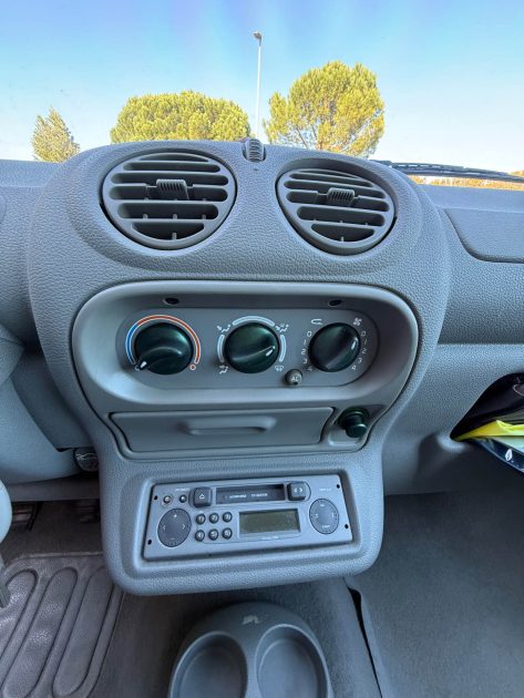 RENAULT TWINGO I phase 2 16V 75ch PERRIER - CLIM - RETRO ELECTRIQUE - RADIO 