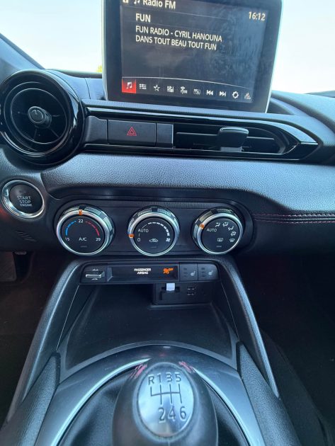 MAZDA MX-5 2.0 SKYACTIV-G 160 SÉLECTION - COVERING CAPOT - SIEGES CHAUFFANTS 