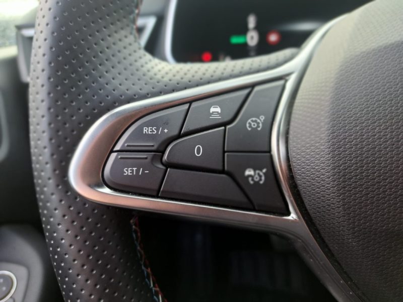 RENAULT CLIO V  145 CV HYBRIDE ESPRIT ALPINE PRIX HT SPECIAL EXPORT ALGERIE  2025