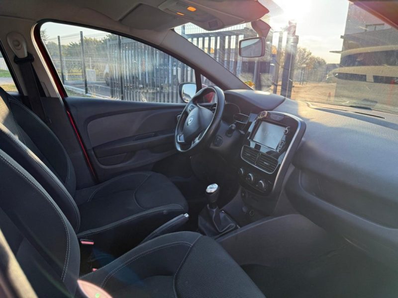 RENAULT CLIO IV RE88165 2018