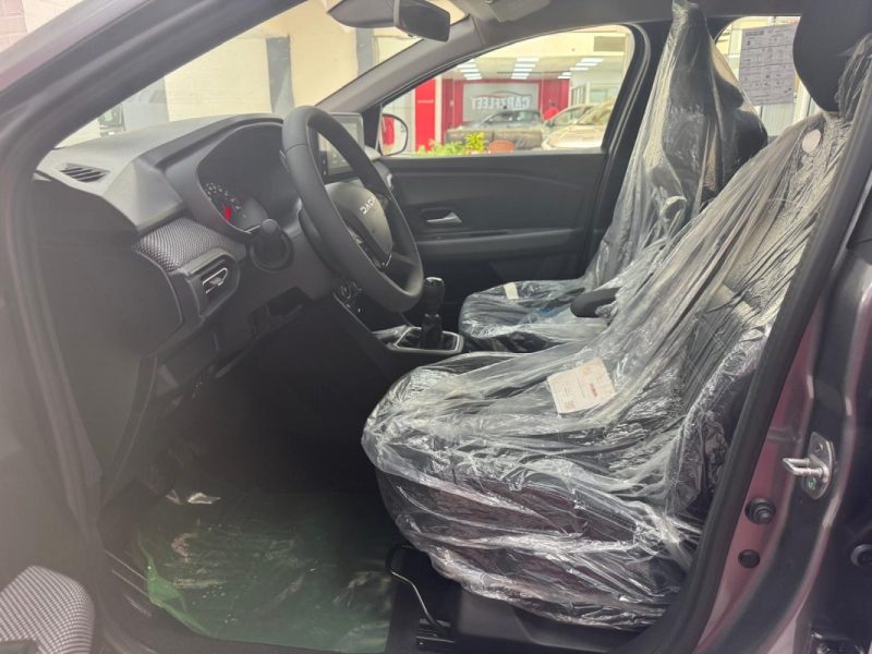 DACIA LOGAN 1.0 TCE 100cv EXPRESSION 2025/NEUF/EXPORT 11890 HT