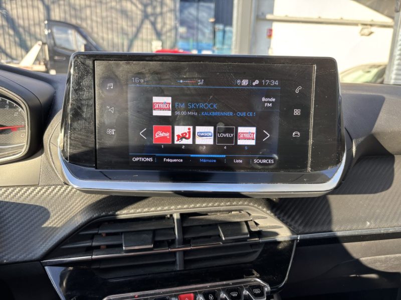 PEUGEOT 2008 1.2 PURETECH 100CH ALLURE 