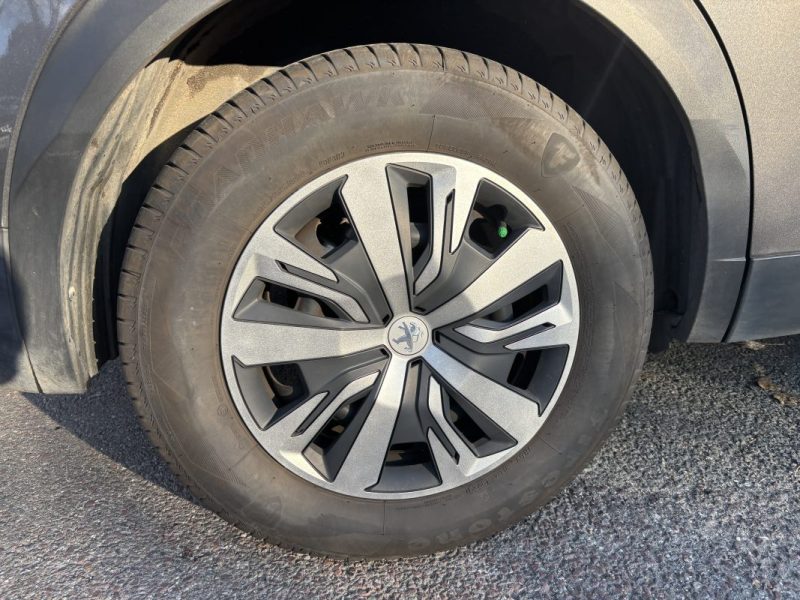 PEUGEOT 2008 1.2 PURETECH 100CH ALLURE 