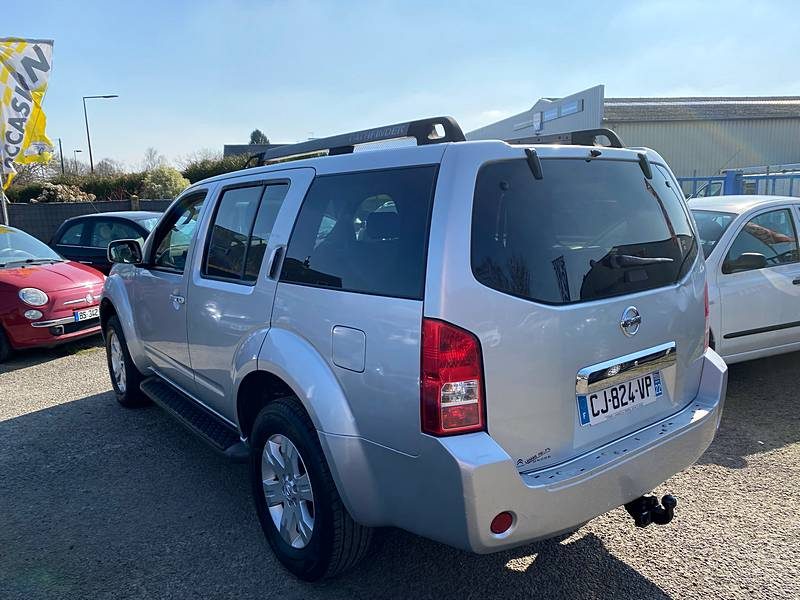 NISSAN PATHFINDER III 2005