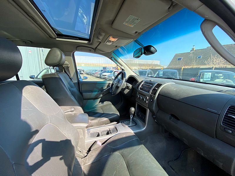 NISSAN PATHFINDER III 2005