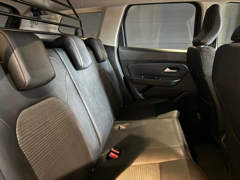 DACIA DUSTER 1.3 TCE 150 EDC MAT EDITION 4X2 / ATTELAGE / CAMERA MULTVIEW / DETECTEUR D\'ANGLES MORTS  2023