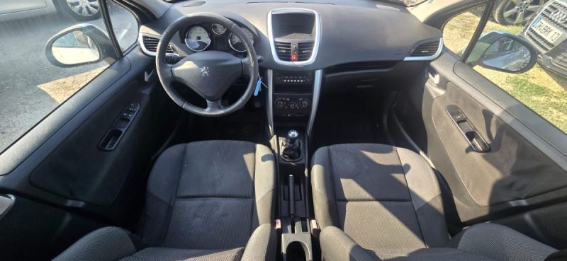 PEUGEOT 207 1.4 VTI 95CH ACTIVE 95 cv– 128 000 km, 2011- Garantie 3Mois