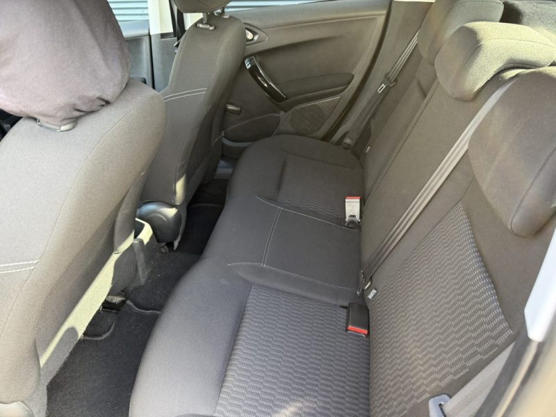 PEUGEOT 208 1.2 VTI PURETECH 82CV STYLE / DISTRIB OK