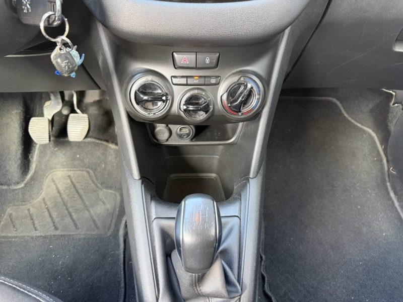 PEUGEOT 208 1.2 VTI PURETECH 82CV STYLE / DISTRIB OK