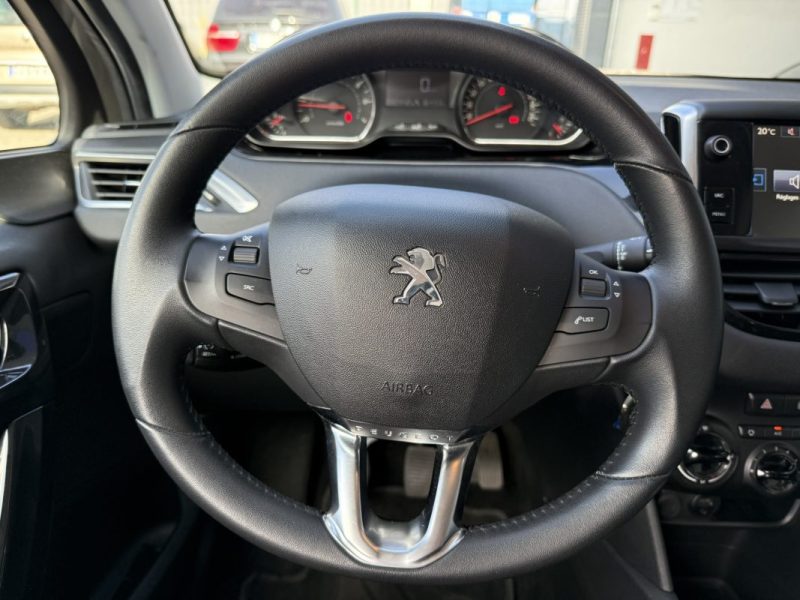 PEUGEOT 208 1.2 VTI PURETECH 82CV STYLE / DISTRIB OK