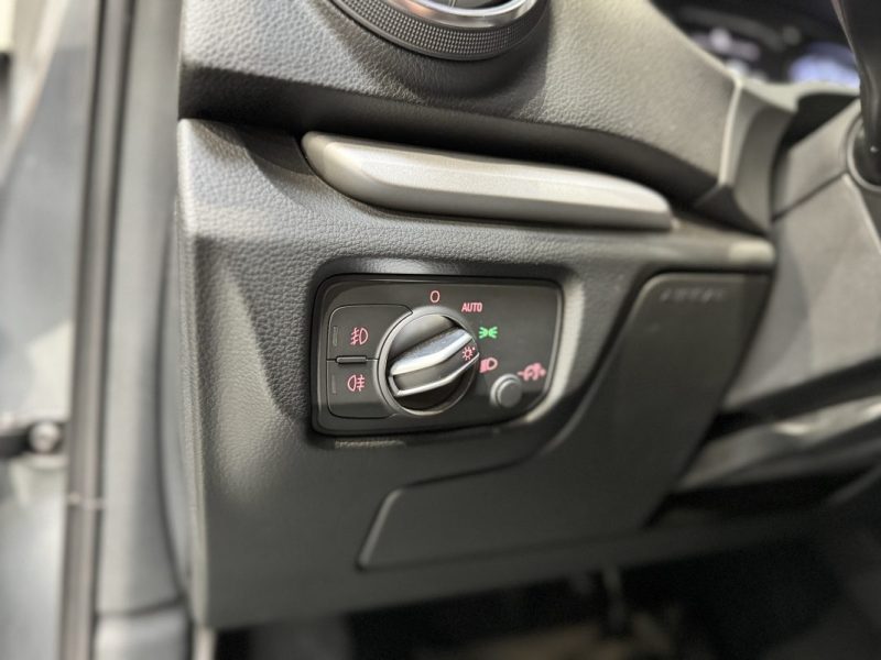 AUDI A3 BERLINE 1.8 TFSI 180 CH S-TRONIC 6 QUATTRO S LINE / SUIVI COMPLET / T.O