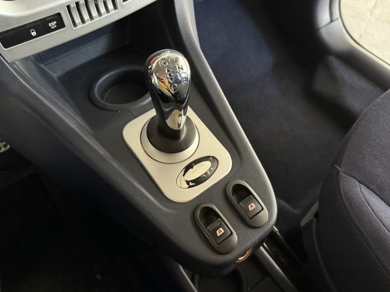 PEUGEOT 1007 1.4I BVA SPORTY PACK