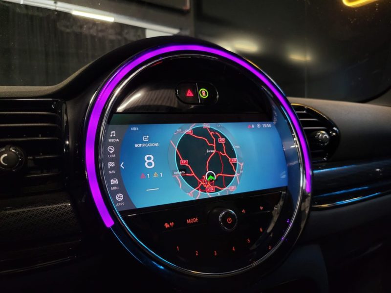 MINI CLUBMAN 136CH BVA7 TOIT OUVRANT / CAMERA DE RECUL / ATTELAGE/ APPLE CARPLAY