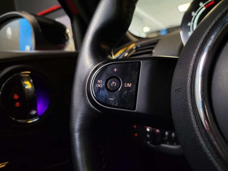 MINI CLUBMAN 136CH BVA7 TOIT OUVRANT / CAMERA DE RECUL / ATTELAGE/ APPLE CARPLAY