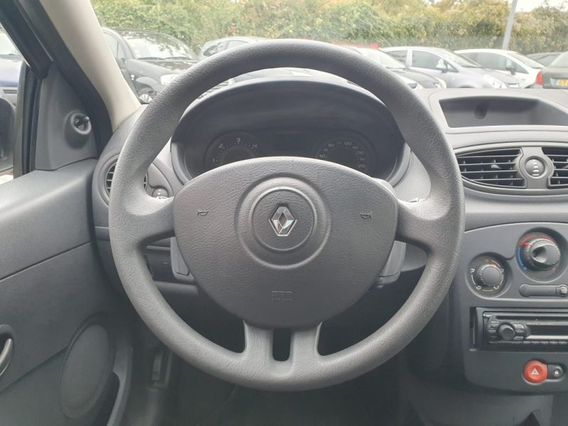 Renault CLIO III 1.5 dCi 68cv *Authentique* / Réviser&Garantie