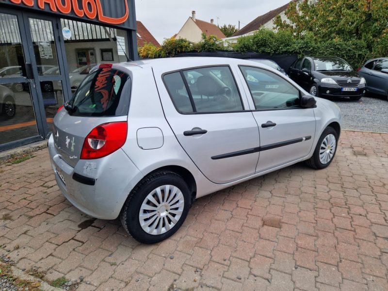 Renault CLIO III 1.5 dCi 68cv *Authentique* / Réviser&Garantie