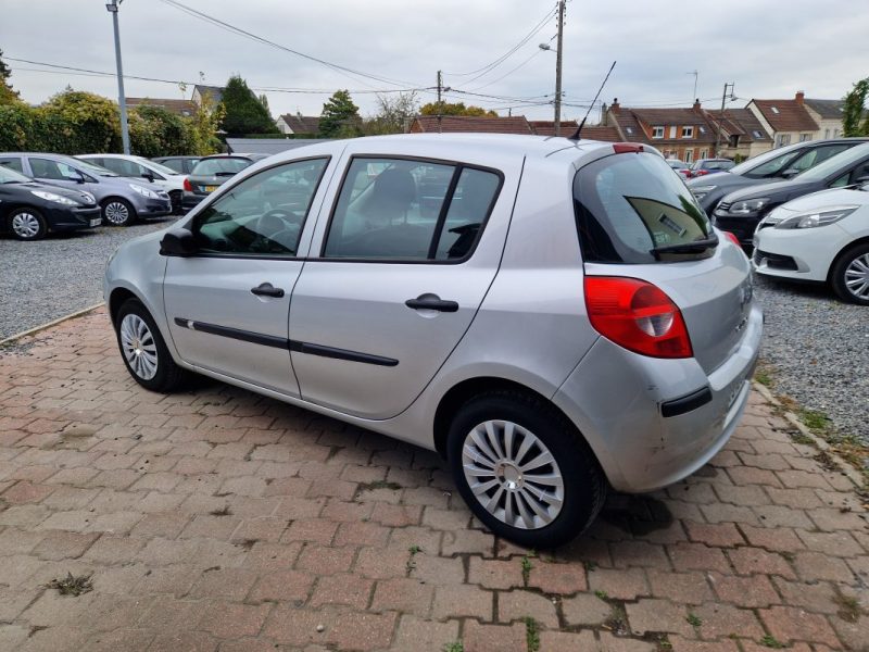 Renault CLIO III 1.5 dCi 68cv *Authentique* / Réviser&Garantie