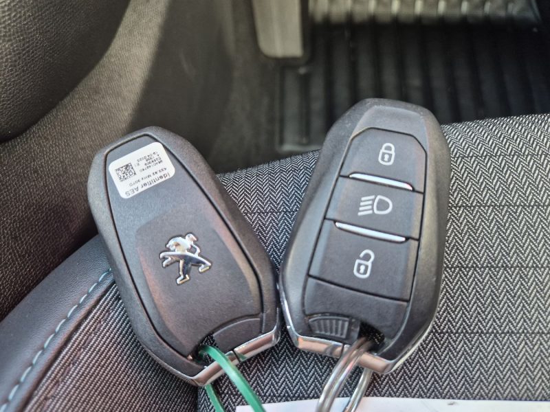 PEUGEOT 208 BLUEHDI 100 S&S BVM6 ALLURE 2023
