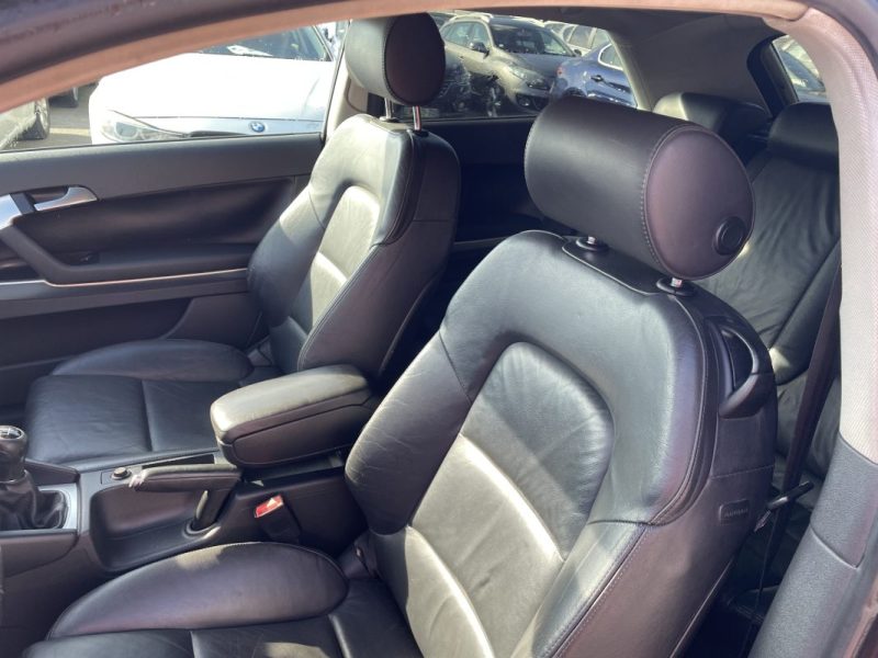 AUDI A3 2.0 TDI 140CH DPF START/STOP ATTRACTION3P 2011