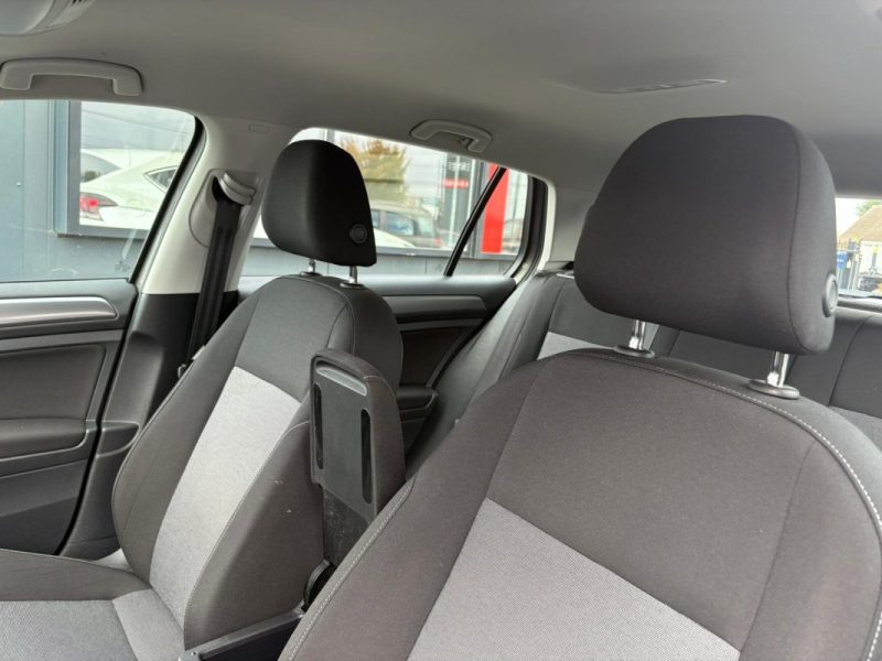 VOLKSWAGEN GOLF 1.2 TSI 85CH  TRENDLINE  🚗 - Sièges chauffants - 🛣️ Navigation  - Garantie 6 mois 