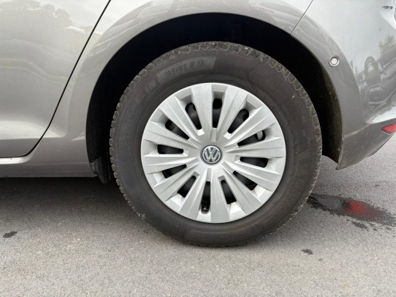 VOLKSWAGEN GOLF 1.2 TSI 85CH  TRENDLINE  🚗 - Sièges chauffants - 🛣️ Navigation  - Garantie 6 mois 