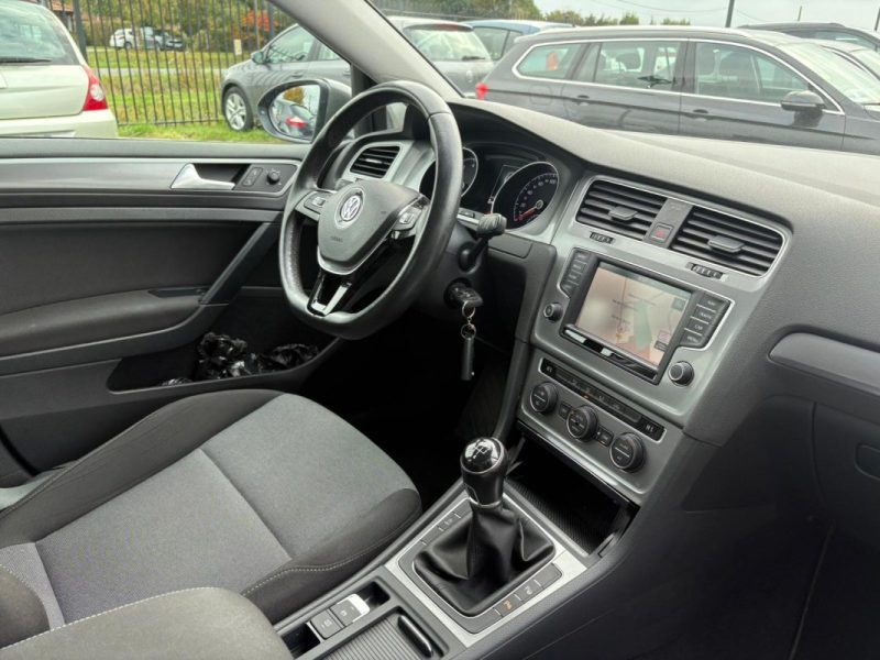 VOLKSWAGEN GOLF 1.2 TSI 85CH  TRENDLINE  🚗 - Sièges chauffants - 🛣️ Navigation  - Garantie 6 mois 