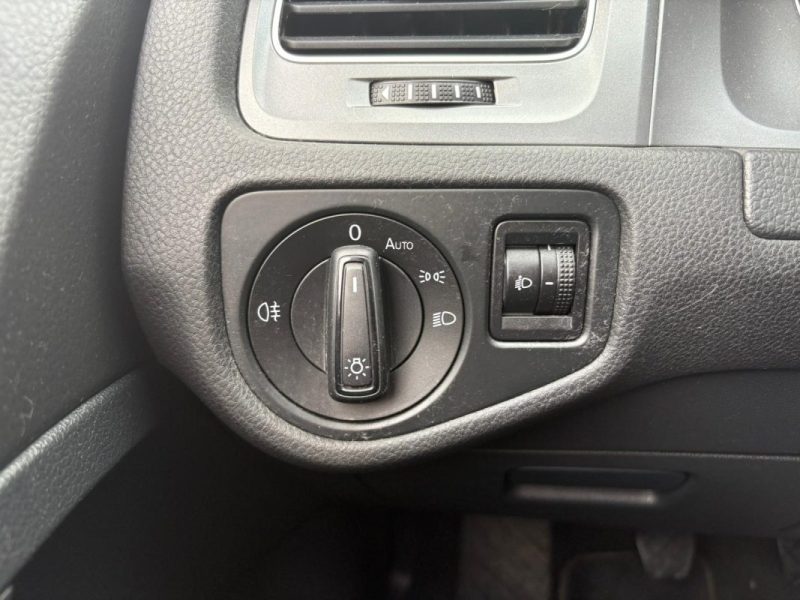 VOLKSWAGEN GOLF 1.2 TSI 85CH  TRENDLINE  🚗 - Sièges chauffants - 🛣️ Navigation  - Garantie 6 mois 