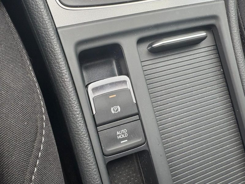 VOLKSWAGEN GOLF 1.2 TSI 85CH  TRENDLINE  🚗 - Sièges chauffants - 🛣️ Navigation  - Garantie 6 mois 