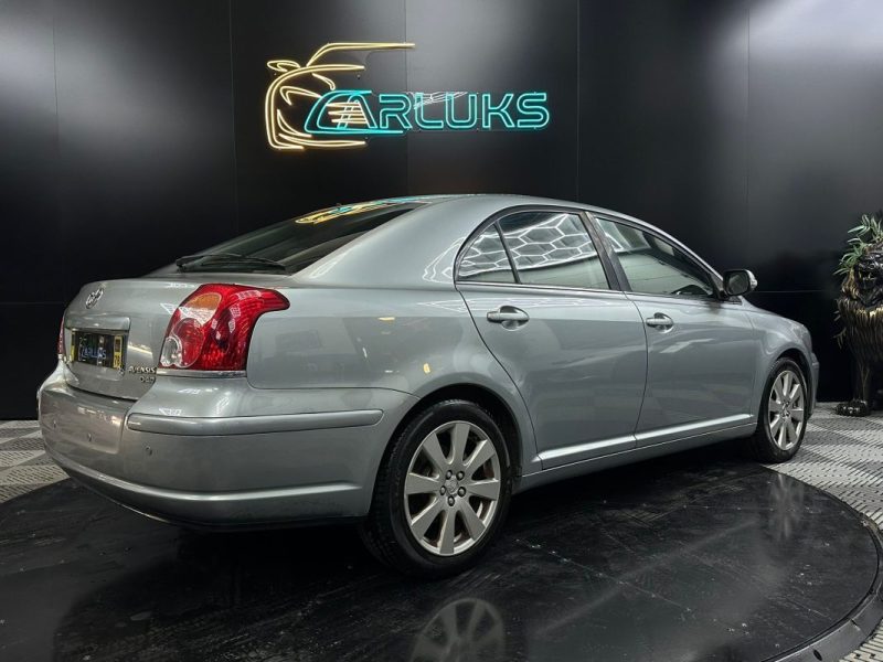 TOYOTA  AVENSIS 2.0 D-4D 126 cv