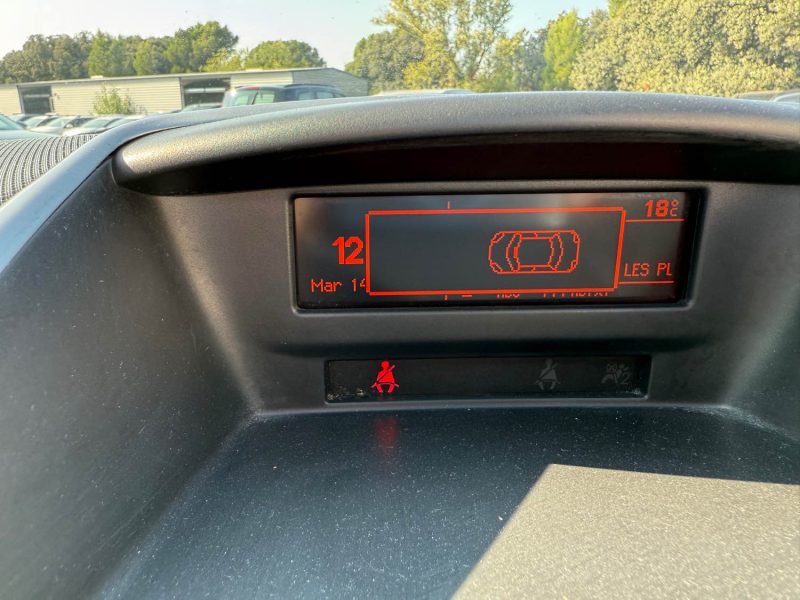 Peugeot 207 CC Cabriolet 1.6 HDi 112 FAP Roland Garros II 194MKM