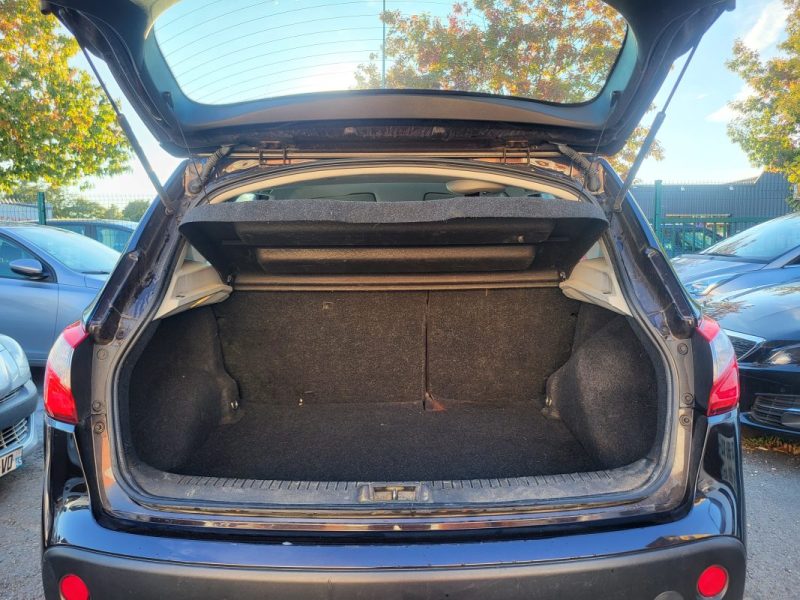 NISSAN QASHQAI 1.5 DCI 110 cv - GARANTIE 12 mois - TEKNA 