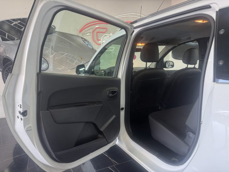 DACIA LODGY 1.2 TCE 115CH BLACK LINE 7 PLACES 2015