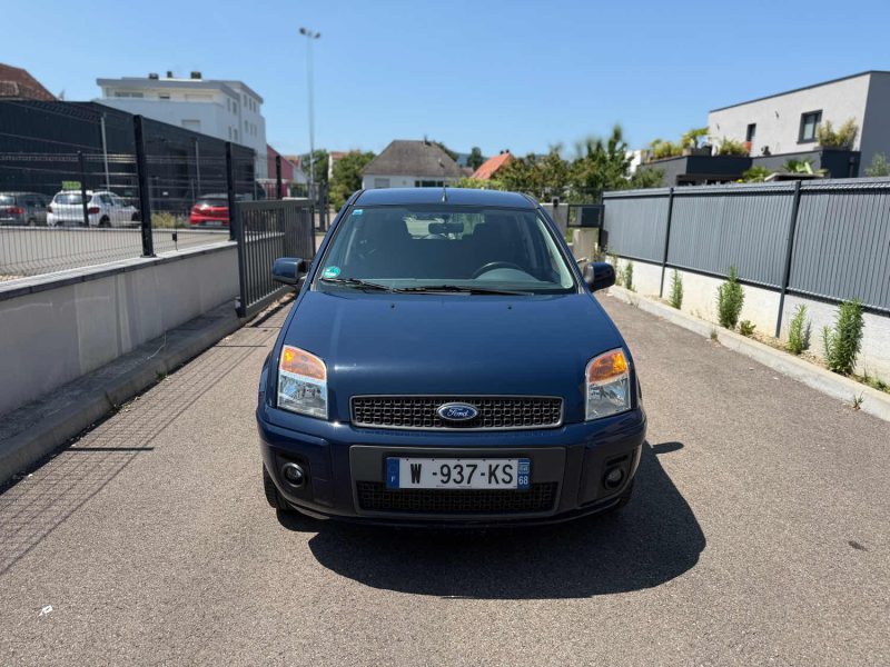 FORD FUSION 1.4l STYLE 2012