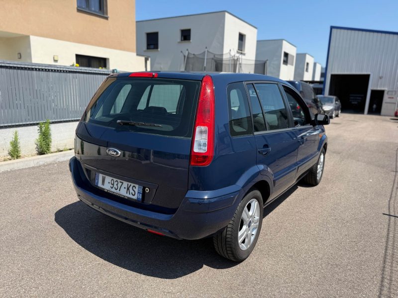 FORD FUSION 1.4l STYLE 2012