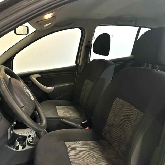 DACIA SANDERO  2010